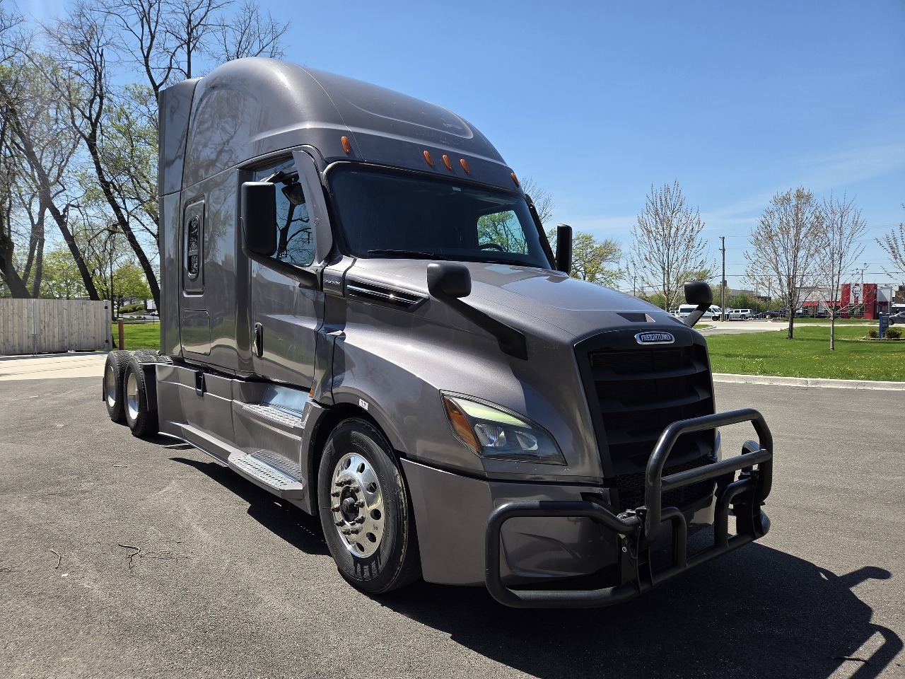 2022 FREIGHTLINER CASCADIA Sleeper #3182