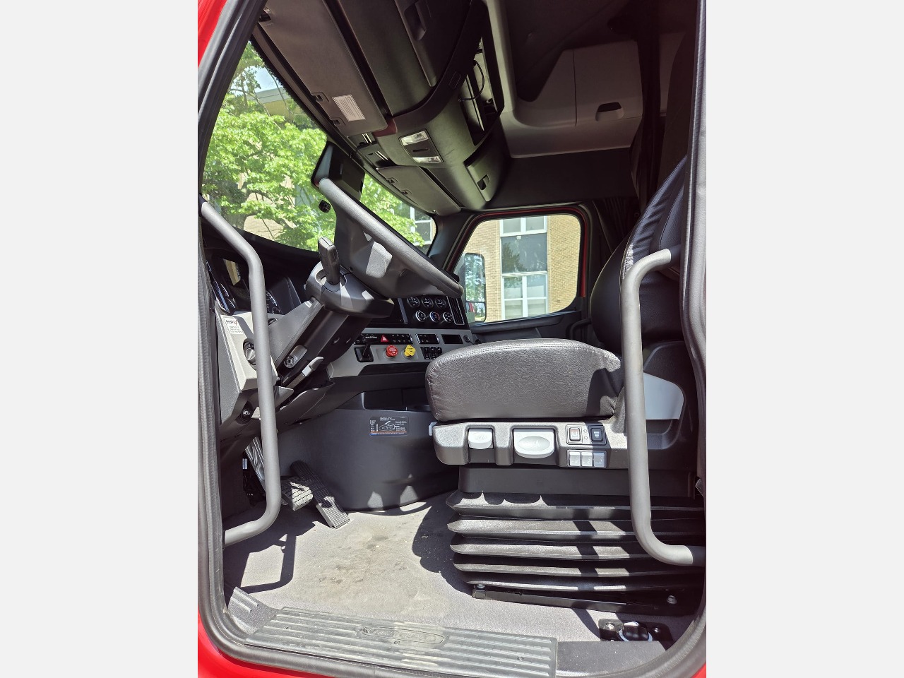 https://imanpro.net/pub/co/tct/photo/47795/10.jpg?t=20260530094511