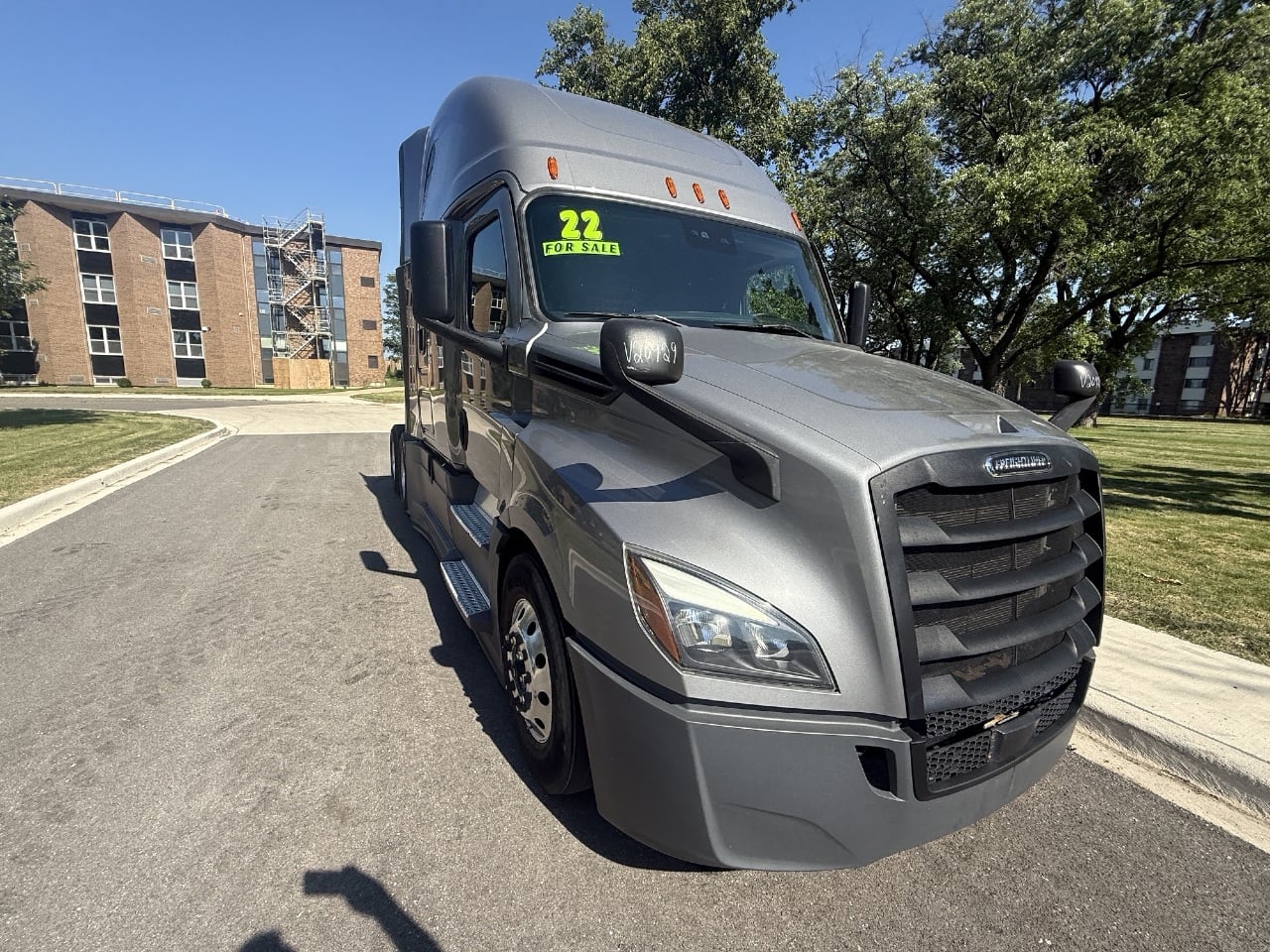 2022 FREIGHTLINER Cascadia Sleeper #3635 2022 FREIGHTLINER Cascadia Sleeper #3635