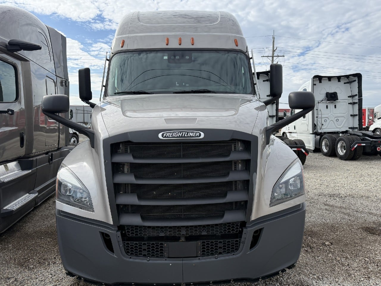 freightliner-pt126slp-sleeper #4079