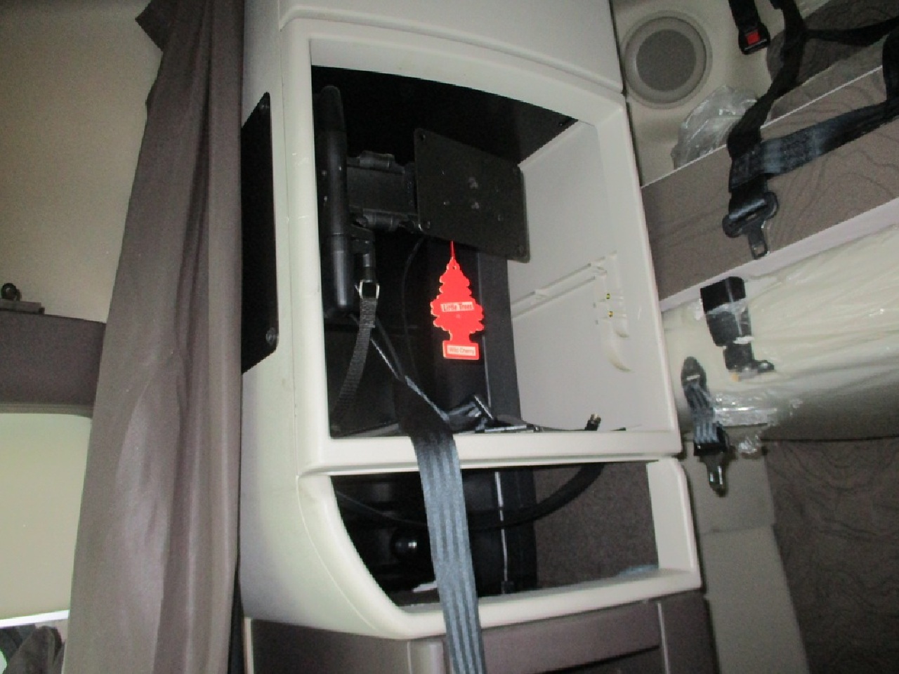 https://imanpro.net/pub/co/tedge/photo/2005/26.jpg?t=20250818141718?