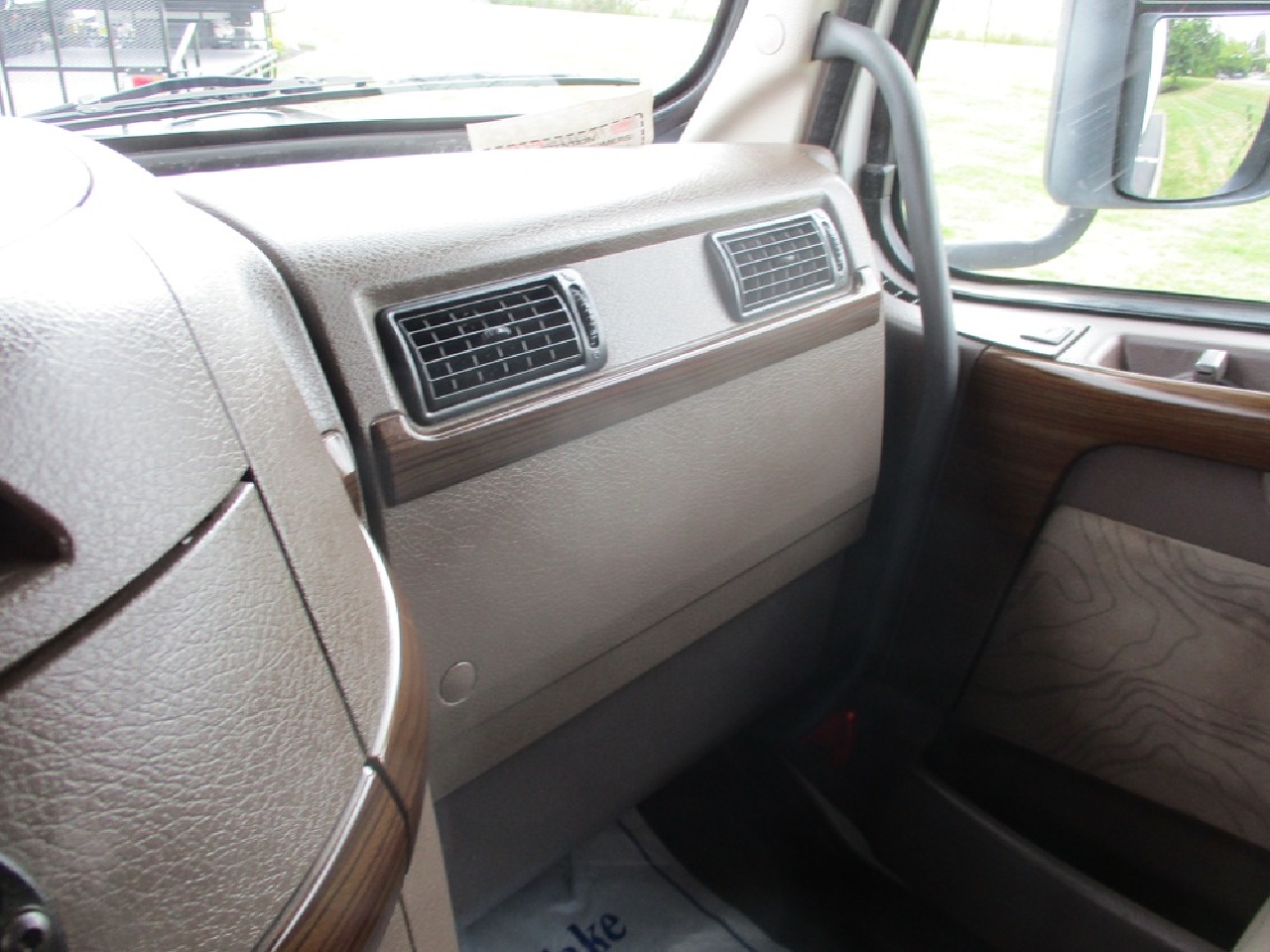 https://imanpro.net/pub/co/tedge/photo/2016/30.jpg?t=20250908102449?