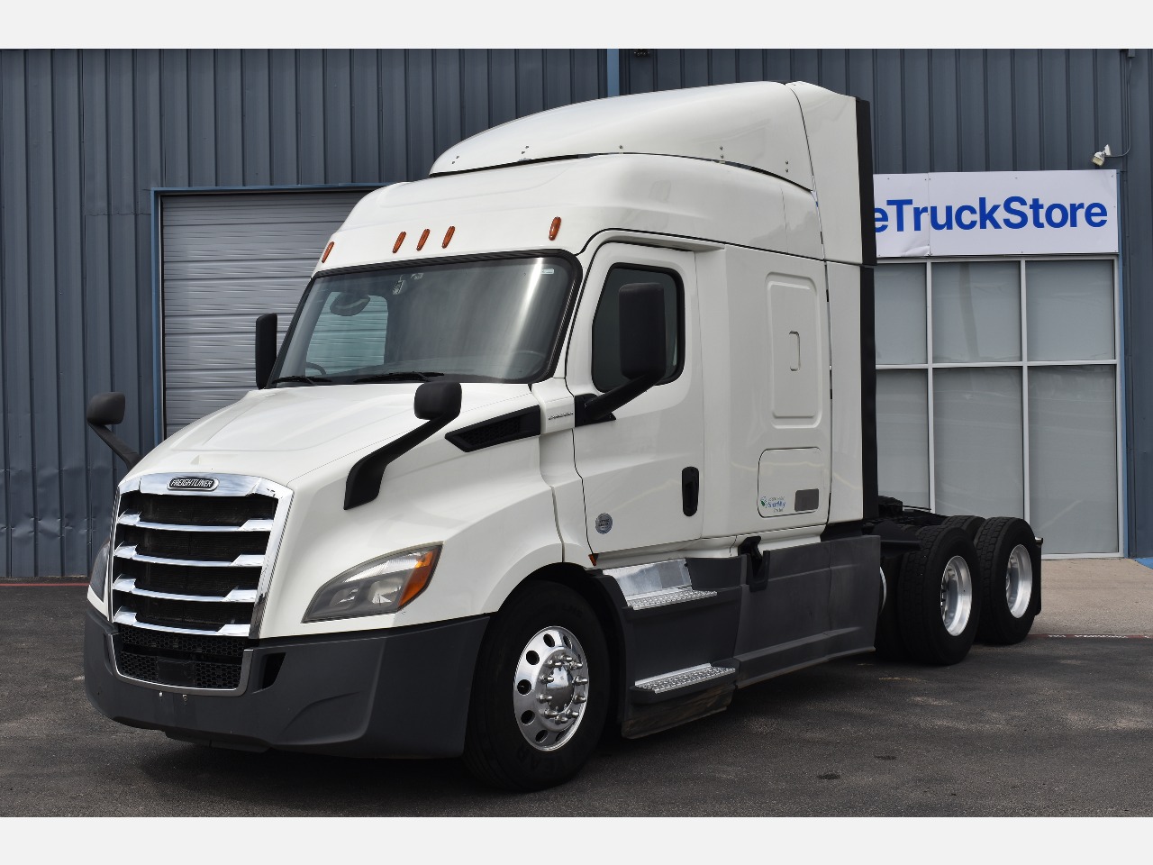 USED 2019 FREIGHTLINER CASCADIA 116 SLEEPER TRUCK #11483