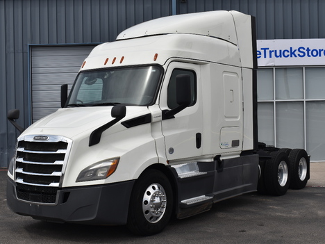 USED 2019 FREIGHTLINER CASCADIA 116 SLEEPER TRUCK #11483-1