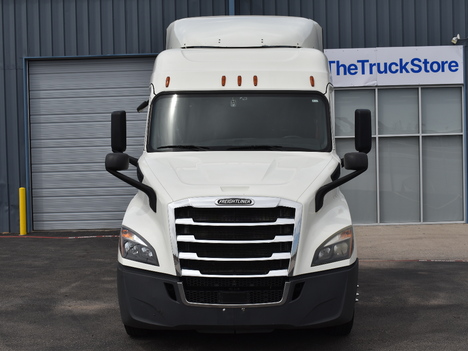 USED 2019 FREIGHTLINER CASCADIA 116 SLEEPER TRUCK #11483-8