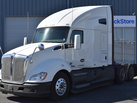 USED 2020 KENWORTH T680 SLEEPER TRUCK #11504-1