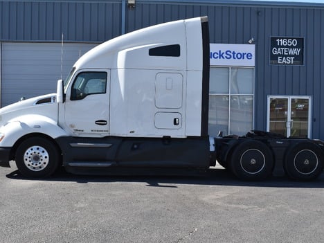 USED 2020 KENWORTH T680 SLEEPER TRUCK #11504-2