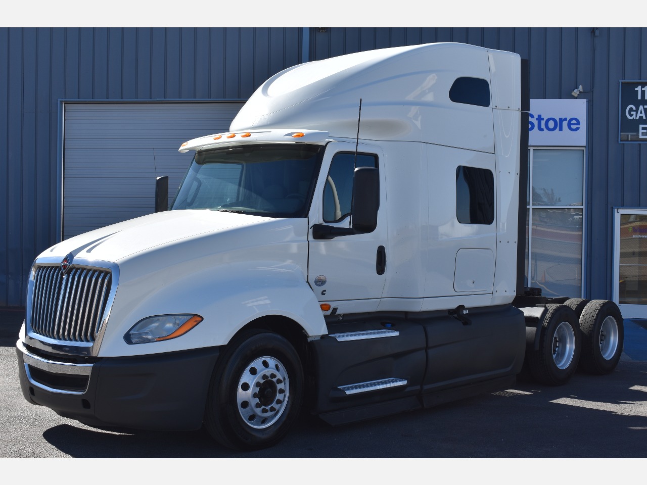 USED 2019 INTERNATIONAL LT 625 SLEEPER TRUCK #11509