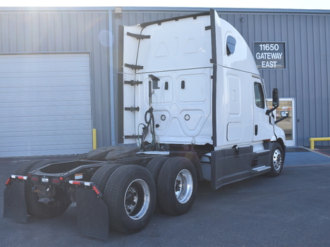 USED 2021 FREIGHTLINER CASCADIA 126 TANDEM AXLE SLEEPER TRUCK #11515-5