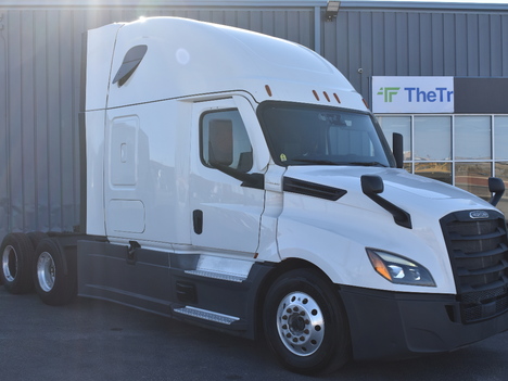 USED 2021 FREIGHTLINER CASCADIA 126 TANDEM AXLE SLEEPER TRUCK #11515-7