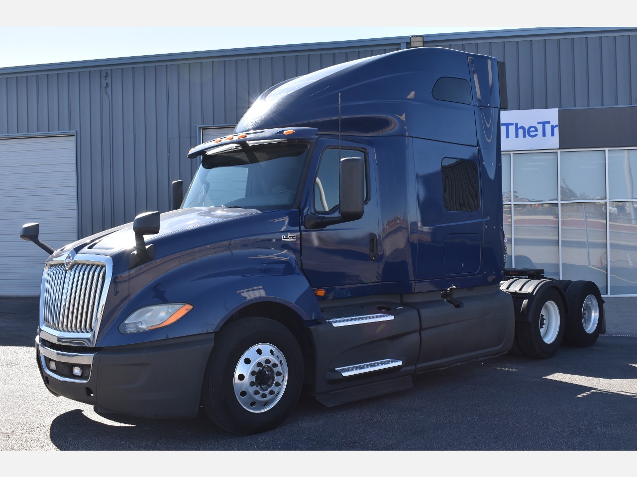 USED 2018 INTERNATIONAL LT625 SLEEPER TRUCK #11517