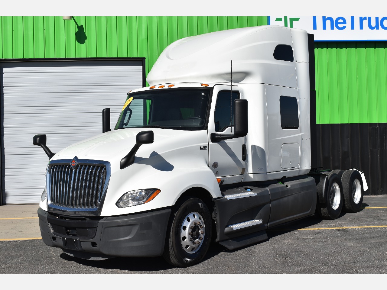 2021 INTERNATIONAL LT625 Sleeper #2152