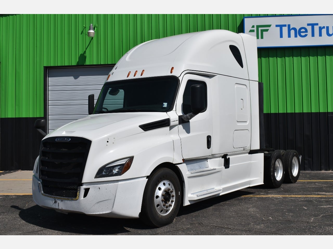2020-freightliner-cascadia-126-sleeper #3619