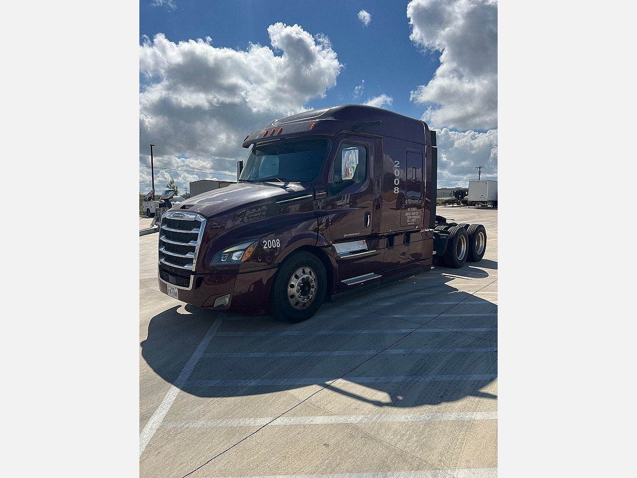 2020 FREIGHTLINER Cascadia CA126 Sleeper