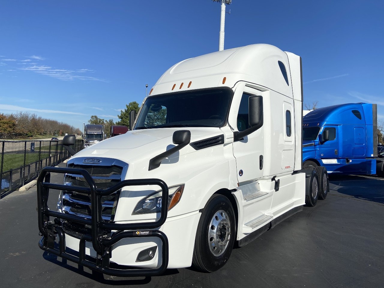 2023 FREIGHTLINER Cascadia CA126 * Sleeper