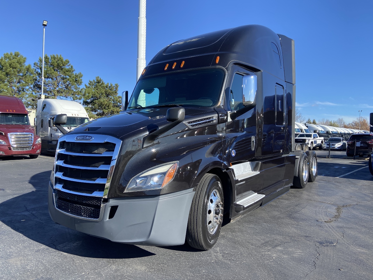 2020 FREIGHTLINER Cascadia CA126 Sleeper