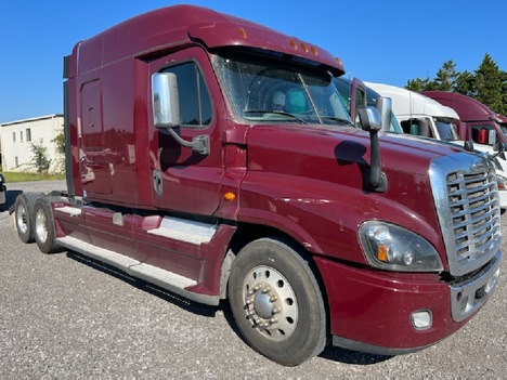 2016 FREIGHTLINER CAS125 Tandem Axle Sleeper