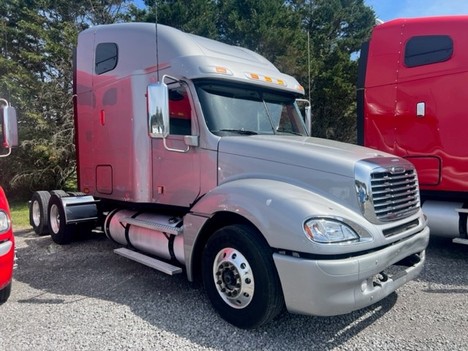 2018 FREIGHTLINER COLUMBIA GLIDER Tandem Axle Sleeper