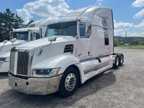 2020 WESTERN STAR 5700 Tandem Axle Sleeper