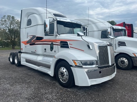 2020 WESTERN STAR 5700 Tandem Axle Sleeper