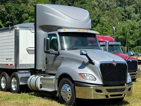 NEW 2025 INTERNATIONAL LT DAYCAB TRUCK #3183-1