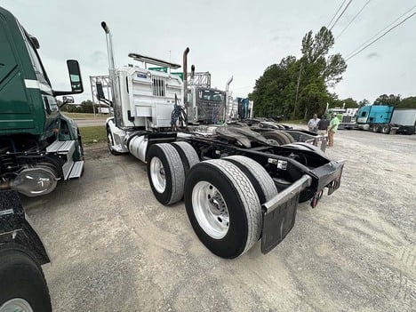 USED 2016 PETERBILT 579 DAYCAB TRUCK #3227-2