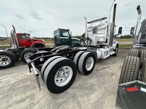 USED 2016 PETERBILT 579 DAYCAB TRUCK #3227-3