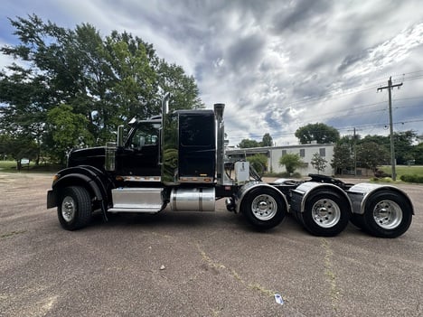 USED 2023 INTERNATIONAL HX 520 SLEEPER TRUCK #3263-4