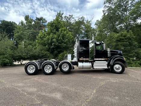 USED 2023 INTERNATIONAL HX 520 SLEEPER TRUCK #3263-8