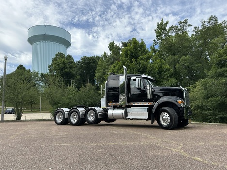 USED 2023 INTERNATIONAL HX 520 SLEEPER TRUCK #3263-9