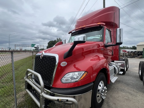 NEW 2025 INTERNATIONAL LT DAYCAB TRUCK #3278-1