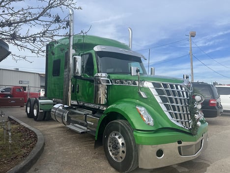 NEW 2024 INTERNATIONAL LONESTAR SLEEPER TRUCK #3298-1