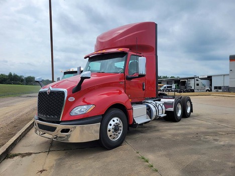 NEW 2025 INTERNATIONAL LT DAYCAB TRUCK #3308-1