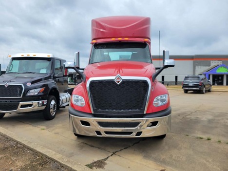 NEW 2025 INTERNATIONAL LT DAYCAB TRUCK #3308-5