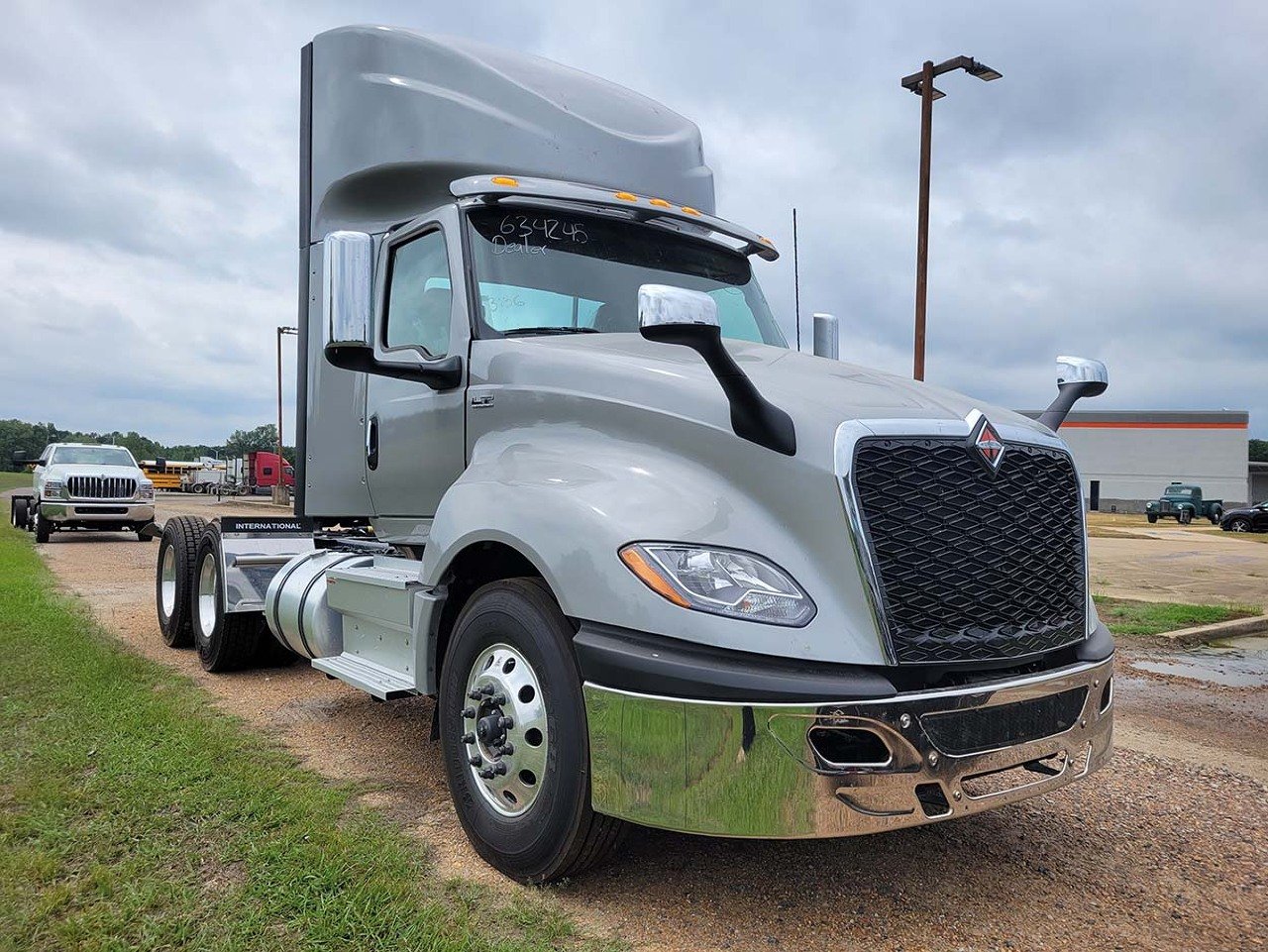 NEW 2025 INTERNATIONAL LT DAYCAB TRUCK #3309