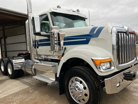 NEW 2025 INTERNATIONAL HX 520 DAYCAB TRUCK #3330-3