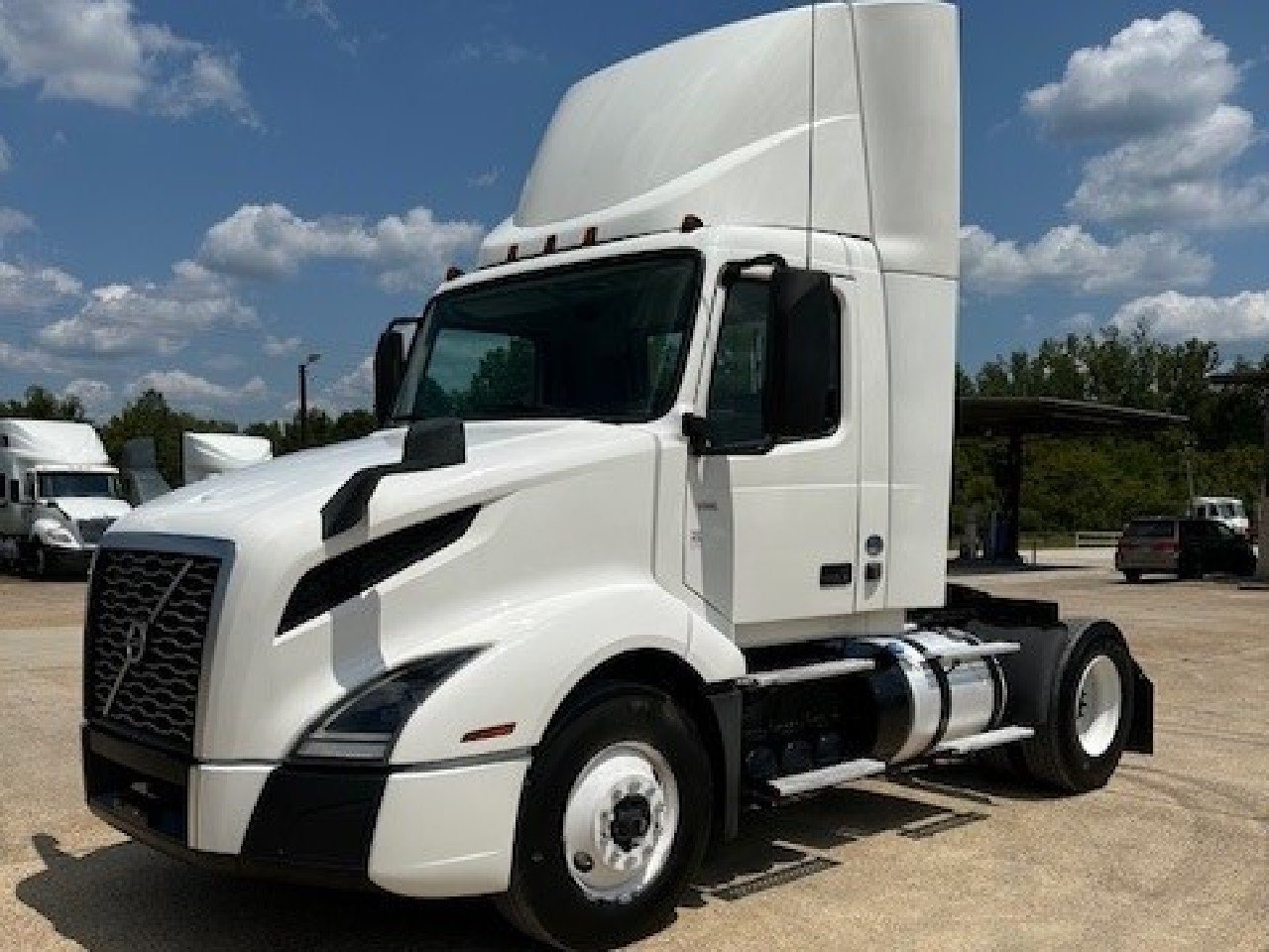 USED 2019 VOLVO VNL DAYCAB TRUCK #3348