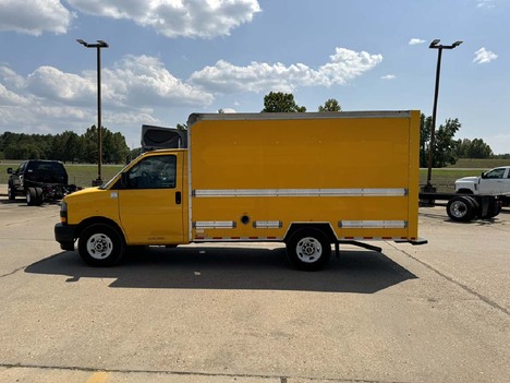 USED 2021 GMC G3500 SAVANA BOX VAN TRUCK #3356-5