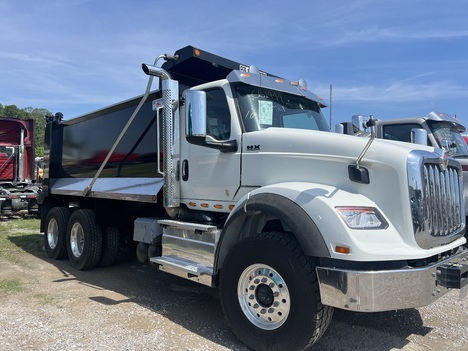 NEW 2025 INTERNATIONAL HX 620 DUMP TRUCK #3365-1