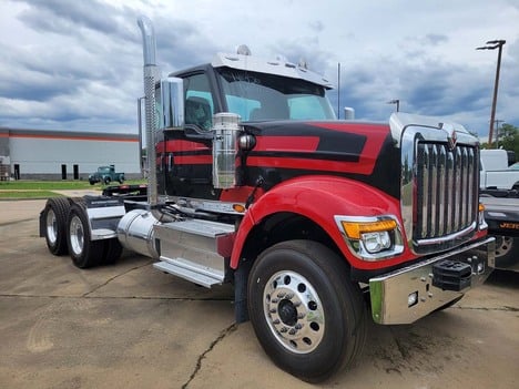 NEW 2025 INTERNATIONAL HX 520 DAYCAB TRUCK #3369-1