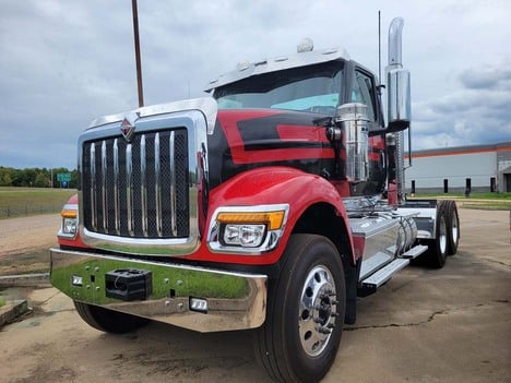 NEW 2025 INTERNATIONAL HX 520 DAYCAB TRUCK #3369-4