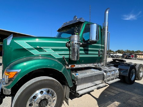 NEW 2025 INTERNATIONAL HX 520 DAYCAB TRUCK #3375-3