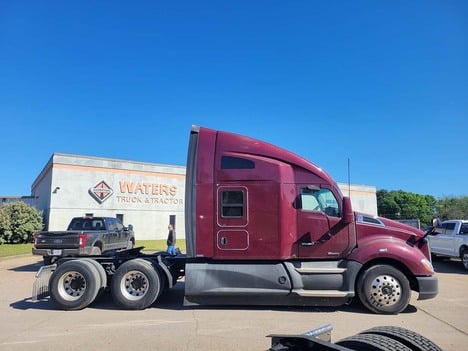 USED 2020 KENWORTH T680 SLEEPER TRUCK #3385-2