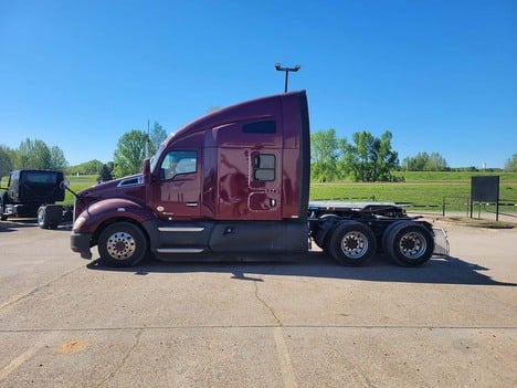 USED 2020 KENWORTH T680 SLEEPER TRUCK #3385-4