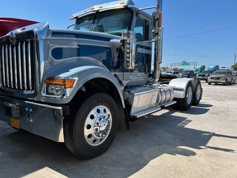 USED 2021 INTERNATIONAL HX DAYCAB TRUCK #3389-2