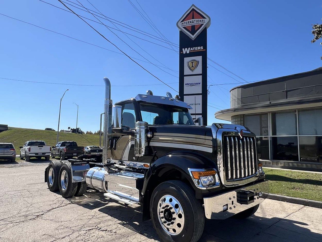 NEW 2025 INTERNATIONAL HX 520 DAYCAB TRUCK #3410