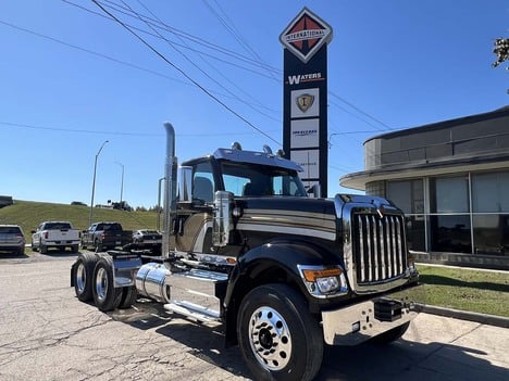 NEW 2025 INTERNATIONAL HX 520 DAYCAB TRUCK #3410-1