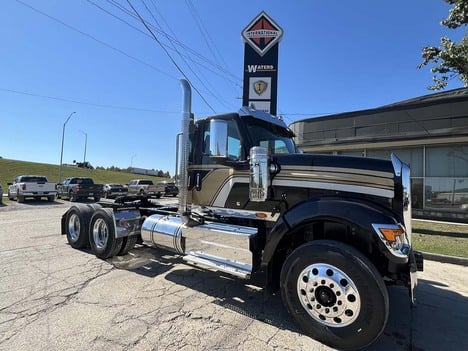 NEW 2025 INTERNATIONAL HX 520 DAYCAB TRUCK #3410-2