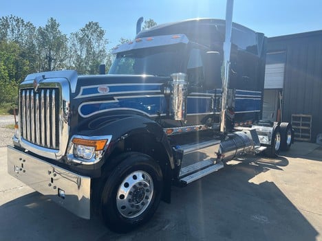 NEW 2025 INTERNATIONAL HX SLEEPER TRUCK #3475-2