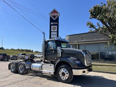 NEW 2025 INTERNATIONAL HX 620 DAYCAB TRUCK #3485-1